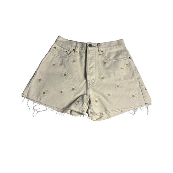 NWT- Ultra High Rise Daisy Embroidered Cream Denim Shorts By PacSun women’s 24 - Picture 7 of 15
